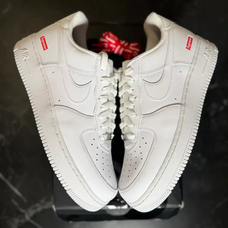 Air Force 1 Supreme Low White